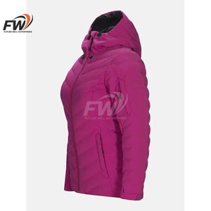 Chaqueta Corta Acolchada Impermeable para Mujer, Diseño con Capucha, Relleno de Plumas, Precio al por Mayor OEM, Se Aceptan Pedidos al por Mayor - Product Image 2