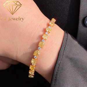Bracelet tennis fantaisie multi-formes en diamants de laboratoire jaunes, or blanc 18 carats, bijoux de luxe pour dîner de gala et événements sur le tapis rouge - Product Image 5