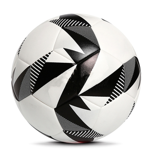 Balón de Fútbol CORE FIELD Blanco y Negro con Diseño de Estrellas, Ligero, Duradero y Ecológico para Uso en Interiores/Exteriores - Product Image 5