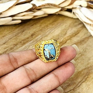 Dernier design : Bague gothique turquoise en laiton pour femme, plaquée or 18 carats, sertie clos, filigrane, style statement, design unique - Product Image 2
