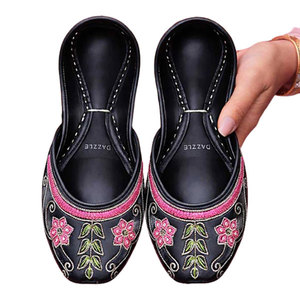 Nouveau style, qualité supérieure, matériau durable, antidérapant, toutes saisons, prix de gros, couleur et taille personnalisées, Khussa pour femmes - Product Image 1