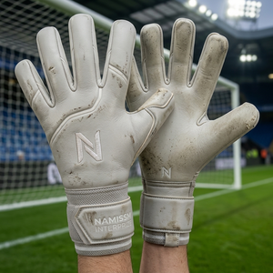 Football Goalkeeper Gloves, Lightweight Goalkeeper Gloves, Featuring a Brand-new Color Design - Product Image 3