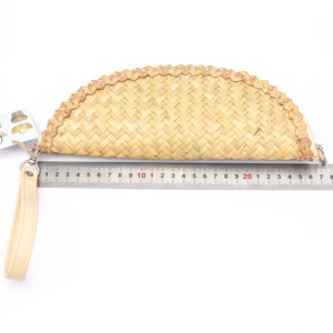 Bolso de mano de paja con forma de media luna, con cremallera y correa de cuero – Estilo vintage elegante - Product Image 5