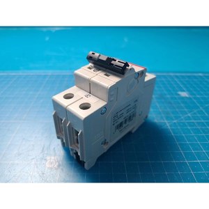 Disjoncteur miniature ABB S200 Série S202U K15A, utilisé comme pièce détachée pour équipement semi-conducteur d'époque - Product Image 3