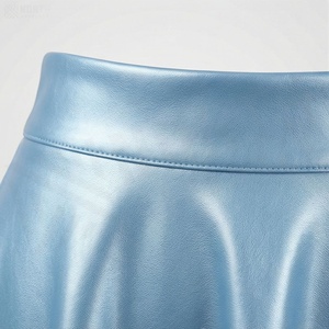 Jupe courte trapèze plissée en satin couleur unie brillante pour femme, taille normale, toutes saisons - Product Image 5