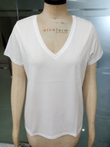 เสื้อยืดผู้หญิงสีขาวทรงเข้ารูป คอวี ผ้าฝ้าย 100% แขนสั้น สไตล์ลำลองสำหรับฤดูร้อน ประดับลายดาว - Product Image 1