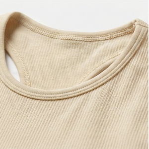 Ensemble de yoga sans couture pour femme, soutien-gorge de sport beige à dos nageur et leggings taille haute, ensemble 2 pièces côtelé pour le sport - Product Image 4