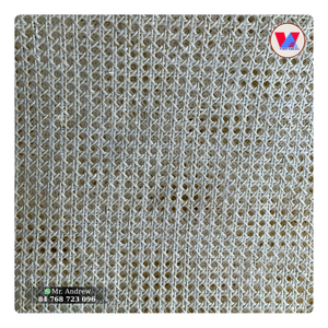ม้วนตาข่ายหวายสังเคราะห์แบบสี่เหลี่ยมสำหรับตกแต่งตู้เก้าอี้กลางแจ้ง เป็นมิตรกับสิ่งแวดล้อม 15 ม. B2B - Product Image 1