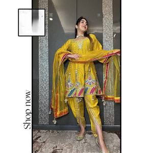 Robe de soirée de luxe Eid dans le style indien pakistanais nouvelle broderie de créateur avec un vrai miroir sur la vente de vêtements Salwar en velours - Product Image 4