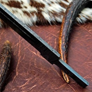 Lame de couteau Bowie en acier de Damas de 9,5 po – Lame forgée à la main à queue pleine, style médiéval, forgée par un forgeron, pièce brute - Product Image 3