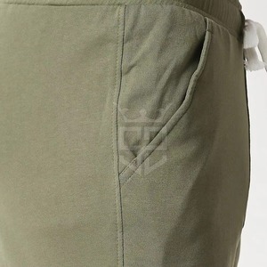 Pantalones Cortos Deportivos de Alta Calidad, Duraderos y Cómodos, en Colores Lisos, los Más Populares, Hechos en Pakistán - Product Image 3