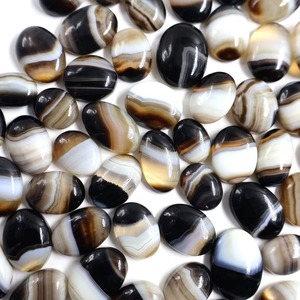 Cabochons en Agate Noire de Haute Qualité pour la Fabrication de Bijoux, Certifiés par un Certificat Tierce Partie, Origine Rajasthan, Effet de Couleur Changeant, Formes Variées - Product Image 4