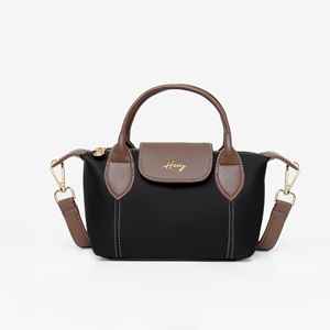 กระเป๋าถือสะพายไหล่ผู้หญิงหนังสังเคราะห์คุณภาพพรีเมียมกันน้ำ รุ่นวินเทจ ปี 2025 ดีไซน์ทรงสี่เหลี่ยม พกพาสะดวกสำหรับฤดูใบไม้ผลิและฤดูร้อน - Product Image 2