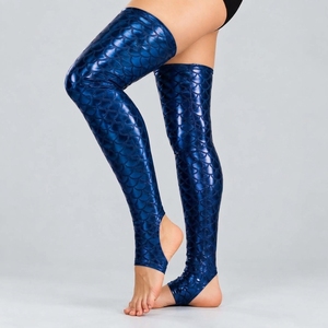 Medias adhesivas hasta el muslo diseñadas para mujeres que practican pole dance, proporcionan agarre confiable, comodidad suave, movimiento flexible y seguridad. - Product Image 1