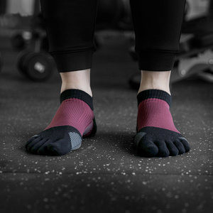Chaussettes de sport pour hommes à 5 orteils en coton, tricotées, respirantes, avec soutien, rouge et gris, pour le printemps - Product Image 3