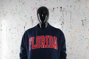 Sweat-shirt à capuche sur mesure en coton 100% de la marque Florida Navy Blue Finer Threads, idéal pour l'hiver - Product Image 5