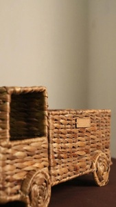 Cesta de Almacenamiento en Forma de Camión de Mimbre, Hecha a Mano con Fibra Vegetal, Diseño Rústico para Habitación Infantil, Organizador de Juguetes, Decoración de Sala de Estar, OEM ODM - Product Image 4