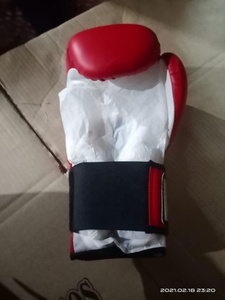 Guantes de boxeo con cordones de cuero PU profesionales diseñados con logotipo personalizado para equipo de protección para deportes de artes marciales al aire libre - Product Image 6