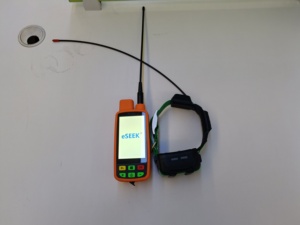 Collier de chasse eSEEK pour chien avec surveillance vitale intégrée (posture/aboiement) + géofencing et entraînement à 10 niveaux - Product Image 4