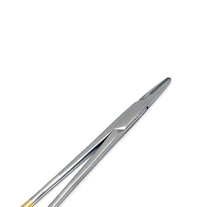 Tijeras Quirúrgicas Profesionales TC con Construcción de Acero Inoxidable y Cuchillas de Precisión para Procedimientos Médicos - Product Image 2