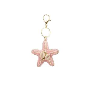 Porte-clés personnalisé rose étoilé fait main vintage avec strass, lettre initiale alphabet, bracelet souvenir pour fête DIY - Product Image 1