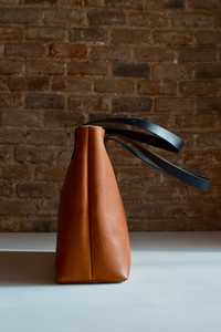 กระเป๋าโท้ทหนังแท้พร้อมโลโก้พิมพ์ตามสั่ง ซิปทำมือ ใช้ได้ทุกวัน กระเป๋าสะพายข้างผู้หญิง รุ่น LTB-0311 - Product Image 4