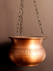 Maceta Colgante de Metal con Acabado en Cobre Antiguo y Cadena Decorativa |   Soporte de Pared Rústico Vintage para Macetas de Interior - Product Image 3