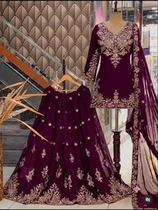 Conjunto Étnico de Tres Piezas: Kurti Premium de Georgette Completamente Cosido de Secado Rápido para Todas las Estaciones, Pantalones Sarara Acampanados y Dupatta a Juego - Product Image 5