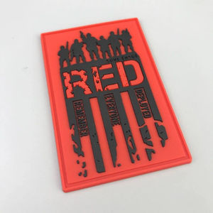 แผ่นยางปักลายนูน 3 มิติ สีแดง ลาย "Deployed Remember Everyone" รูปทรงสี่เหลี่ยมผืนผ้า แบบเย็บติด - Product Image 4