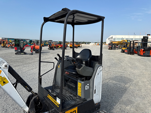 Mini-excavatrice hydraulique compacte E17Z 2021 pour les projets de construction, d'utilité publique et d'aménagement paysager - Product Image 3