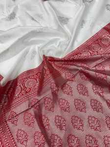 Sari Tradicional Banarasi de Seda Suave con Blusa Sin Coser Blanca 72053 - Product Image 4