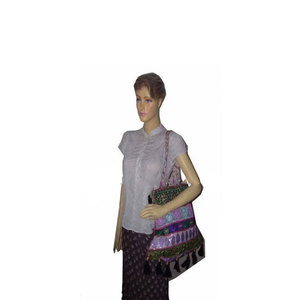 Sac fourre-tout ethnique indien brodé pour femmes, sacs de créateurs faits à la main, sac à main bohème traditionnel, sac à main élégant et tendance pour les voyages - Product Image 2