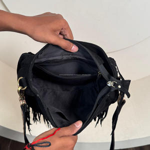 2025 venta al por mayor nueva llegada bolso cruzado de cuero de vaca para mujer bolso de hombro Vintage Sling monedero con detalle de borla - Product Image 6