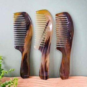 Peine para el Cabello Hecho a Mano con Cuerno de Búfalo, Accesorio para el Cabello Ecológico y Natural - Product Image 6