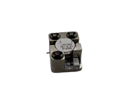 Isolateur RF micro-ondes 5,5-16 GHz à insertion, faible perte d'insertion de 0,3 dB, isolation élevée de 25 dB avec fils TAB pour systèmes RF