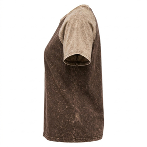 Camiseta elegante para mujer con lavado ácido, textura suave, estructura cómoda y diseño moderno. - Product Image 2