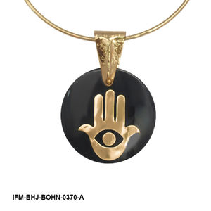 Collier pendentif main Hamsa en corne noire, fait main, religieux - Bijou amulette protectrice pour femme, idéal pour un anniversaire - Product Image 2