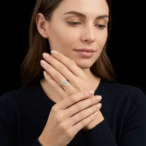 Bague de fiançailles en or avec halo de diamants ovales de 0,68 ct, cultivés en laboratoire, solitaire personnalisé pour mariage, anniversaire, fête, certifiée IGI - Product Image 1