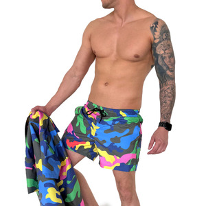 Shorts de bain colorés pour hommes personnalisés, séchage rapide, respirants, écologiques, 100% coton, fermeture à cordon, shorts de plage - Product Image 1