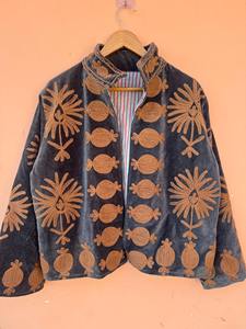 Veste en coton brodée à la main à motifs floraux indiens, manteau d'hiver pour femme, cadeau élégant pour elle, veste pour fête d'Halloween - Product Image 5
