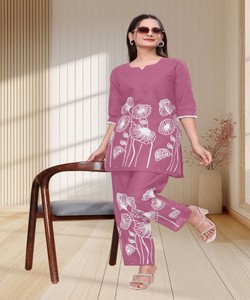 <b>Women</b> Purple Cotton Vintage Quick Dry <b>Kurta</b> Pant Set Floral Print Regular Fit Casual Wear India Pakistan Style Ankle-Length - Product Image 2
