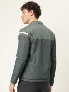 Blouson de sport pour homme à blocs de couleur, col montant, fermeture éclair frontale, coupe-vent, style sportif, pour l'automne, coupe régulière, mélange polyester-coton - Product Image 3