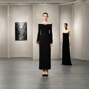 GWEN KNIT TOP ofrece un lujo discreto con un detalle torcido y un tejido de punto brillante flexible para el uso diario - Product Image 1