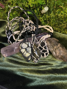 ชุดสร้อยคอหินมาคราเม่ทำมือสไตล์ชาติพันธุ์ เครื่องประดับคริสตัลบำบัดเสริมพลัง สร้อยคอหินธรรมชาติสไตล์โบโฮ - Product Image 4