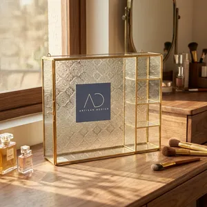 Étagère murale décorative en laiton moderne, design artisanal, avec panneau en verre, pour photos et objets, décoration intérieure. - Product Image 4