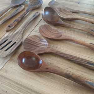 Juego de Utensilios de Madera Mortok de 9 Piezas, Tallados a Mano, Ecológicos, Aptos para Lavavajillas, Ligeros, Cucharas, Espátulas, Tenedores, Herramientas de Cocina - Product Image 2