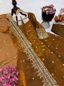 Ensemble de robe Anarkali en soie jaune moutarde, longueur au sol, robe de mariage indienne pakistanaise avec dupatta - Product Image 3
