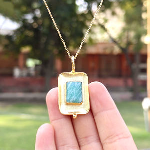 Collier en laiton plaqué or 18 carats de haute qualité, pendentif rectangulaire en amazonite naturelle, style cadre, bijoux en gros - Product Image 1
