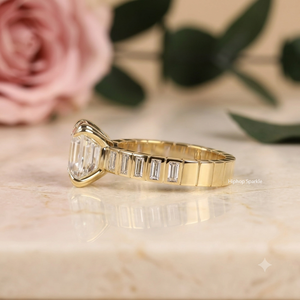 Anillo de Compromiso Solitario de Plata de Ley 925 con Corte Asscher y Moissanita VVS, Anillo de Boda con Banda Baguette Chapada en Oro de 18K para Mujer - Product Image 2