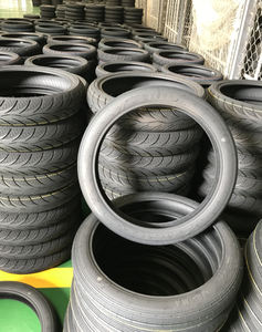 Neumático de Calle KUMA Nuevo, Tamaño Estándar 2.75-17 3.00-17 3.00-18, Tipo Tubeless y con Cámara, Personalizado para Motocicleta con Llanta de Aluminio - Product Image 3